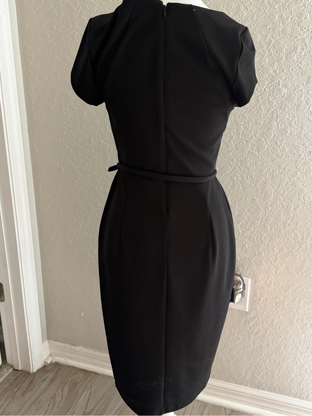 Express Black Short-Sleeve Sheath Dress with Slim Belt - Picture 2 of 6
